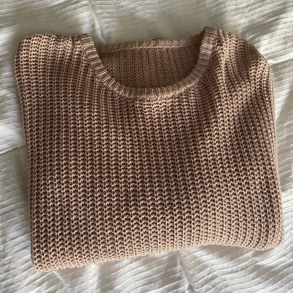 Brandy Melville knitted baby pink pullover sweater